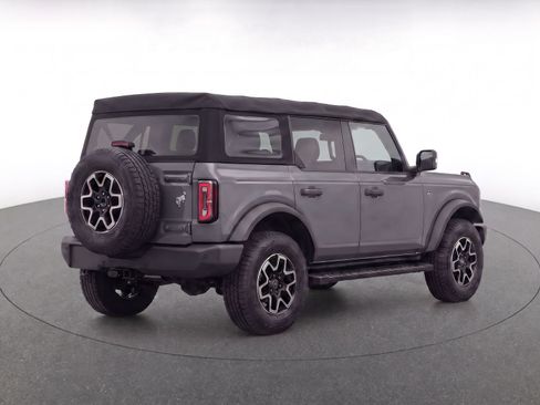 Used 2021 Ford Bronco Outer Banks AWD/4WD image 3