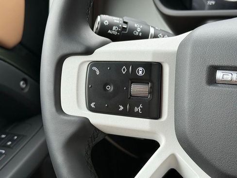 New 2026 Land Rover Defender 110 X-Dynamic SE AWD/4WD image 19