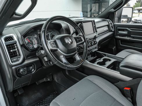 Used 2024 RAM 2500 Big Horn w/ Off Road Package AWD/4WD image 2