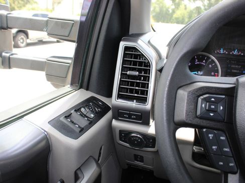 Used 2019 Ford F250 XLT w/ XLT Premium Package AWD/4WD image 25