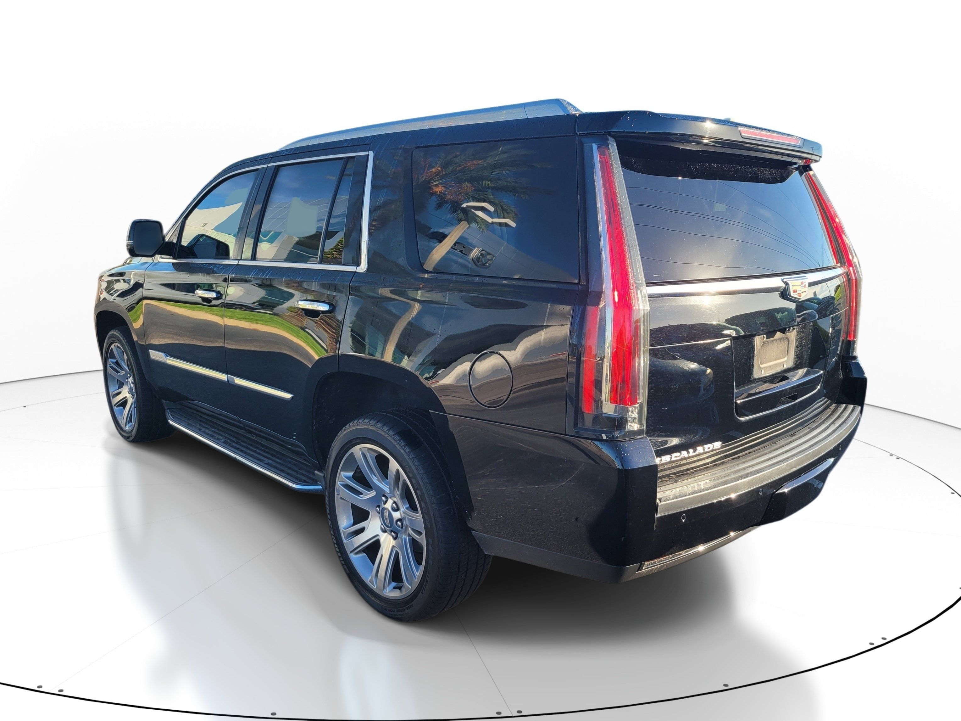 Used 2020 Cadillac Escalade Luxury RWD image 6