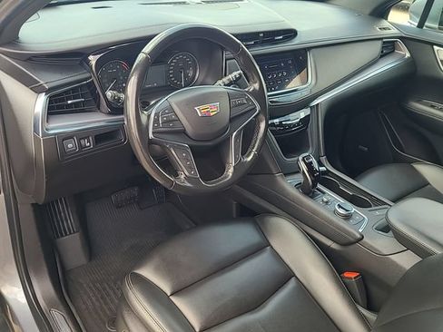 Used 2022 Cadillac XT5 Luxury w/ LPO, Floor Liner Package AWD/4WD image 13