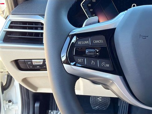 New 2026 BMW 330i Sedan w/ Premium Package image 38