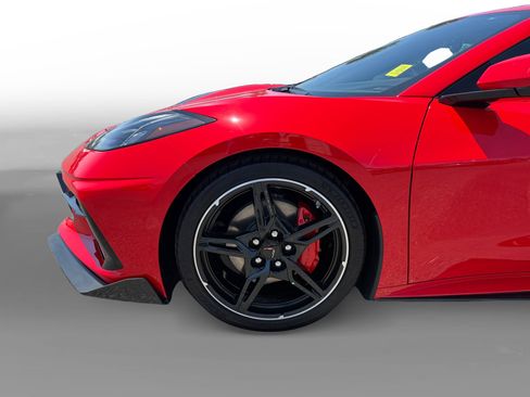 Used 2022 Chevrolet Corvette Stingray Coupe w/ 1LT RWD image 9
