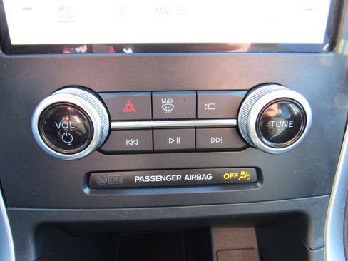 Used 2024 Ford Edge SEL w/ Sport Appearance Package image 20