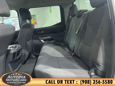 Used 2022 Toyota Tundra SR5 w/ SR5 Convenience Package AWD/4WD image 14