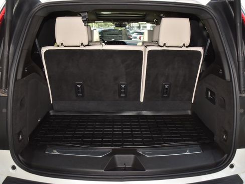 Used 2023 Cadillac Escalade Sport AWD/4WD image 40
