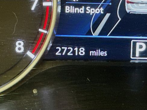 Used 2025 Nissan Sentra SV image 19