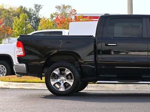 Used 2019 RAM 1500 Big Horn image 5