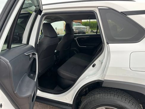 Used 2023 Toyota RAV4 LE AWD/4WD image 20