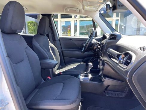 Used 2020 Jeep Renegade Altitude FWD image 22
