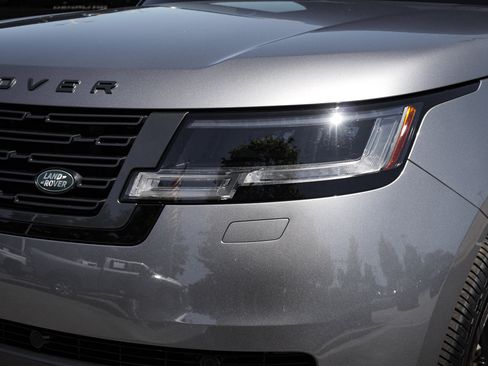 Used 2023 Land Rover Range Rover SE AWD/4WD image 6