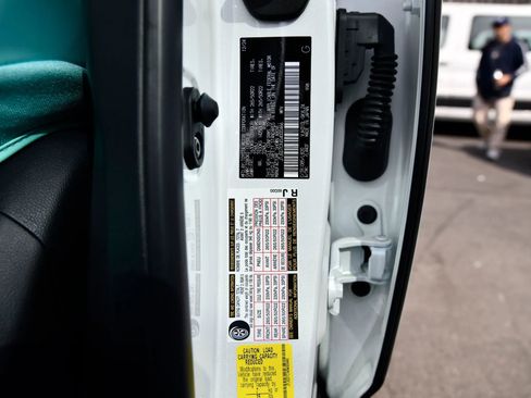 Used 2025 Lexus LX 700h Luxury image 29