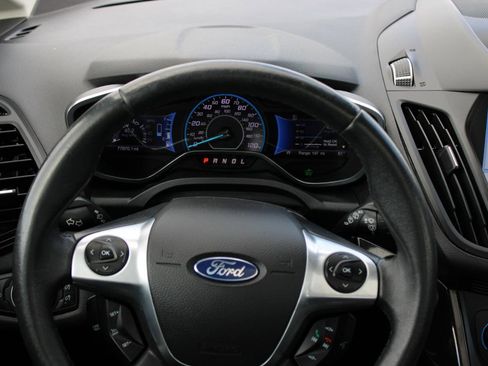 Used 2017 Ford C-MAX Energi Titanium w/ Equipment Group 501A FWD image 9