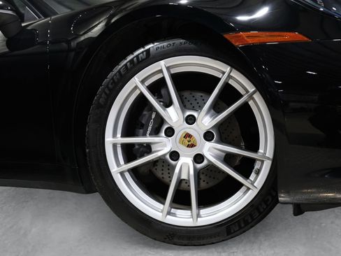 Used 2022 Porsche 911 Carrera RWD image 28