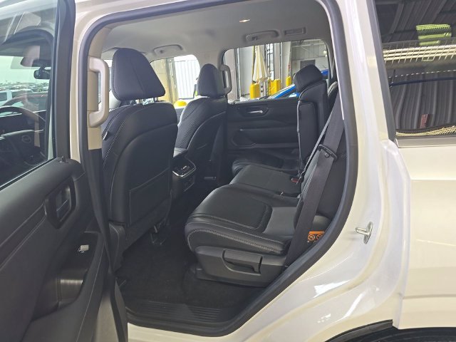 Certified 2026 Nissan Armada SV AWD/4WD image 4