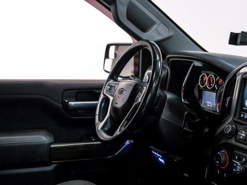 Used 2019 Chevrolet Silverado 1500 LT Trail Boss w/ Convenience Package image 16