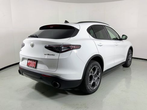 New 2025 Alfa Romeo Stelvio Sprint w/ Convenience Package image 2