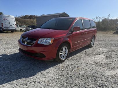 Used 2016 Dodge Grand Caravan SXT w/ Rear Park Assist Package