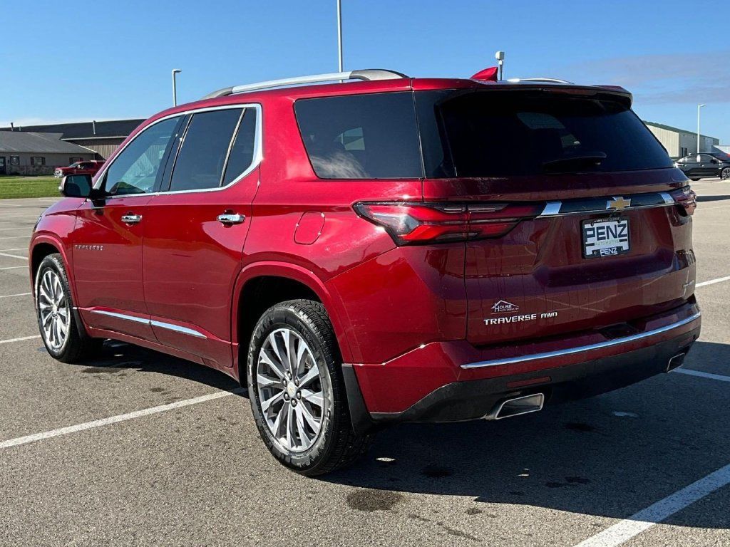 Used 2022 Chevrolet Traverse Premier AWD/4WD image 7
