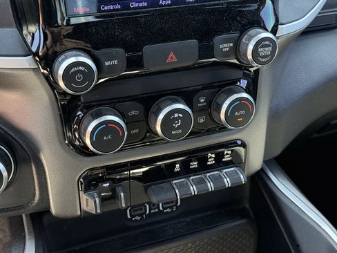 Used 2020 RAM 1500 Lone Star image 22