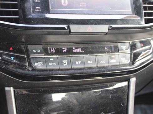 Used 2017 Honda Accord EX-L image 34