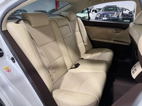 Used 2016 Lexus ES 350 w/ Premium Package w/Wood Trim FWD image 59