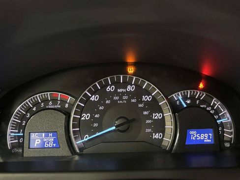 Used 2013 Toyota Camry SE w/ Convenience Pkg image 35