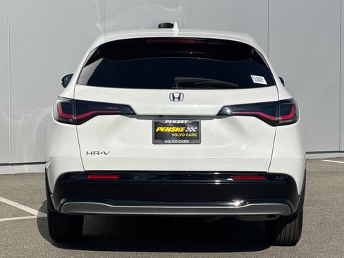 Used 2024 Honda HR-V EX-L image 4