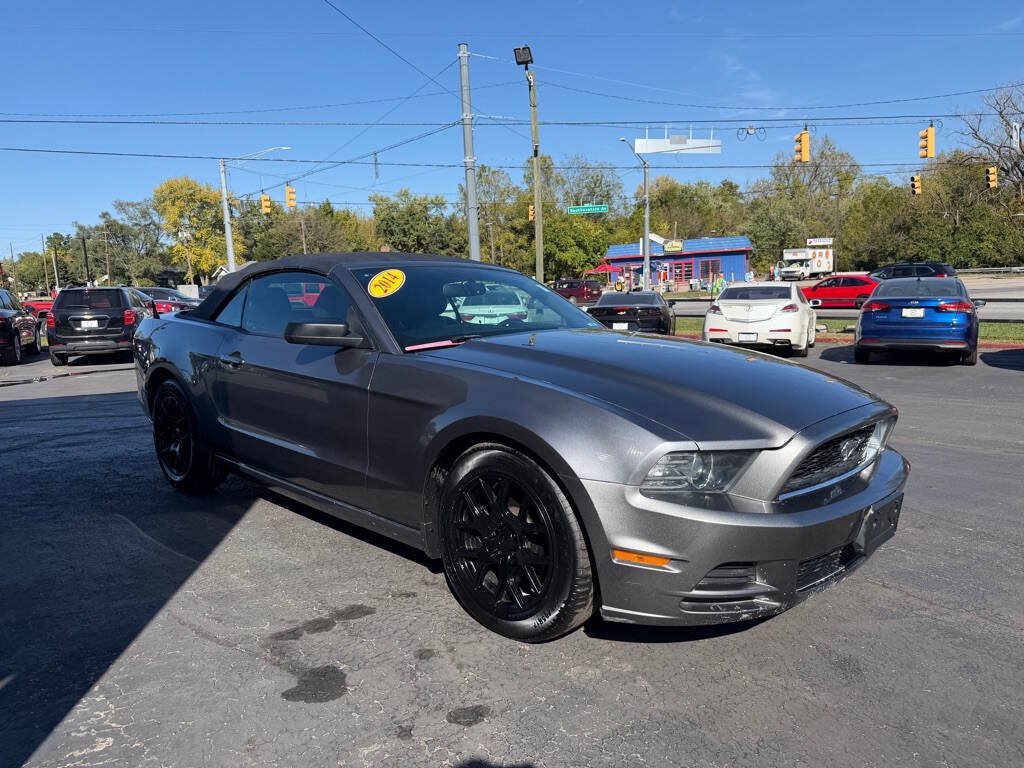 Used 2014 Ford Mustang Premium RWD image 2