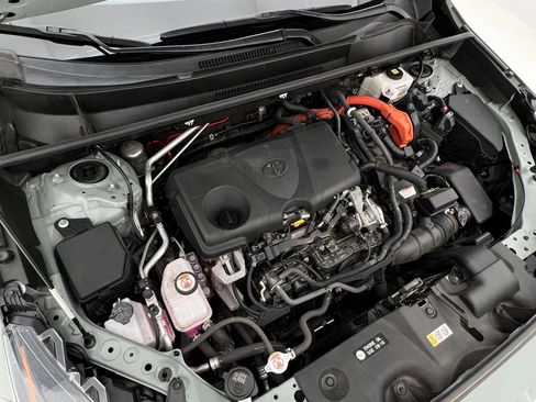 Used 2021 Toyota RAV4 XLE image 28