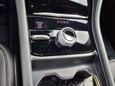 New 2025 Jeep Grand Cherokee L Limited w/ Luxury Tech Group II image 44