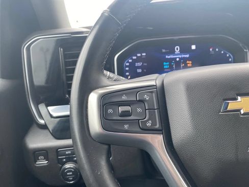 Used 2023 Chevrolet Silverado 1500 LT AWD/4WD image 19