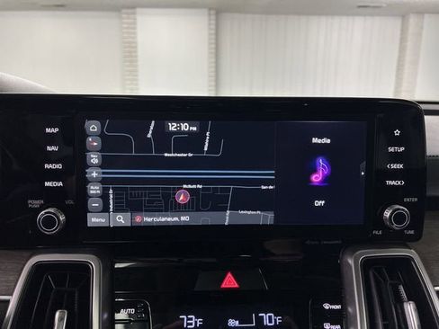 Used 2023 Kia Sorento S w/ Panoramic Sunroof Package image 14