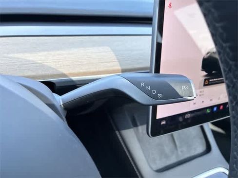 Used 2023 Tesla Model 3 Standard Range image 35