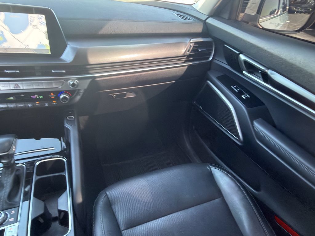 Certified 2023 Kia Telluride S w/ S Sunroof Package AWD/4WD image 17