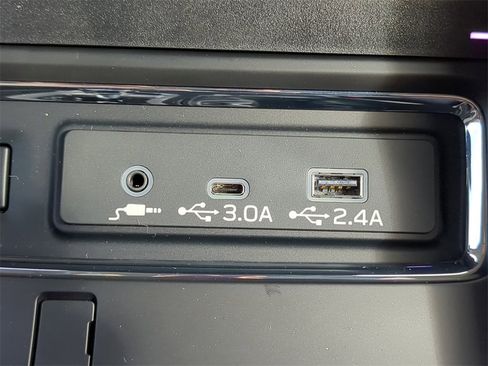 New 2025 Subaru Ascent Limited image 25