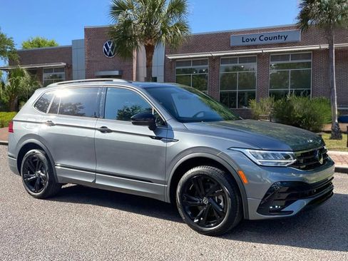 Used 2023 Volkswagen Tiguan SE R-Line FWD image 1