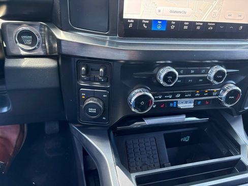 Used 2024 Ford F250 Lariat AWD/4WD image 19