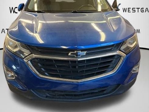 Used 2019 Chevrolet Equinox LT w/ Sun & Navigation Package image 2