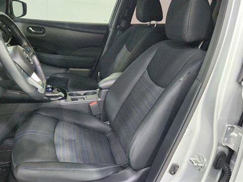 Used 2022 Nissan Leaf SV w/ SV Technology Package image 15