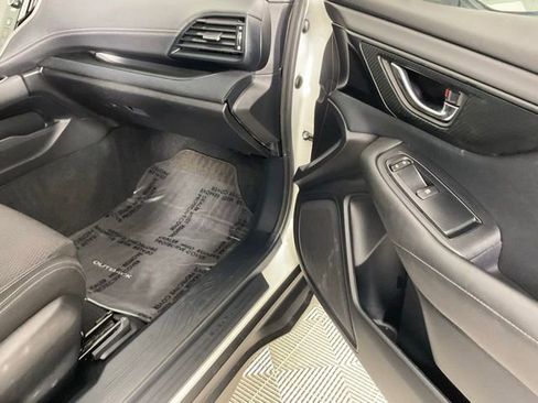 Used 2020 Subaru Outback Premium AWD/4WD image 18