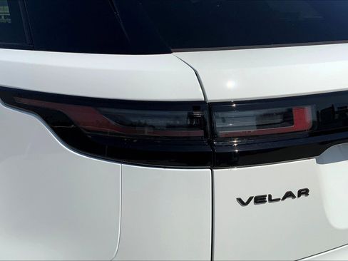 New 2026 Land Rover Range Rover Velar Dynamic SE image 5