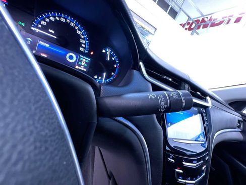 Used 2015 Cadillac XTS image 19