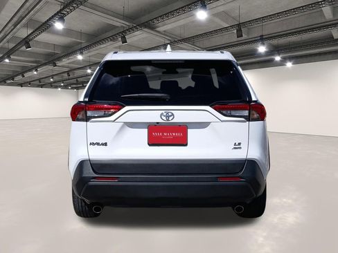 Used 2022 Toyota RAV4 LE image 15