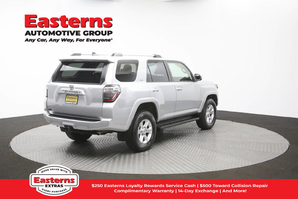 Used 2024 Toyota 4Runner SR5 AWD/4WD image 36