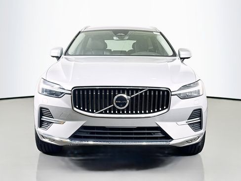 Used 2023 Volvo XC60 B5 Plus w/ Protection Package Premier image 2