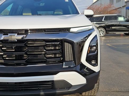 New 2026 Chevrolet Equinox ACTIV image 3