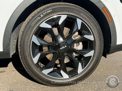 Used 2025 Kia Sorento SX FWD image 6
