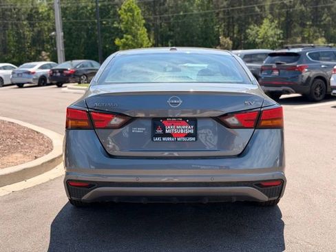 Used 2024 Nissan Altima 2.5 SV FWD image 10